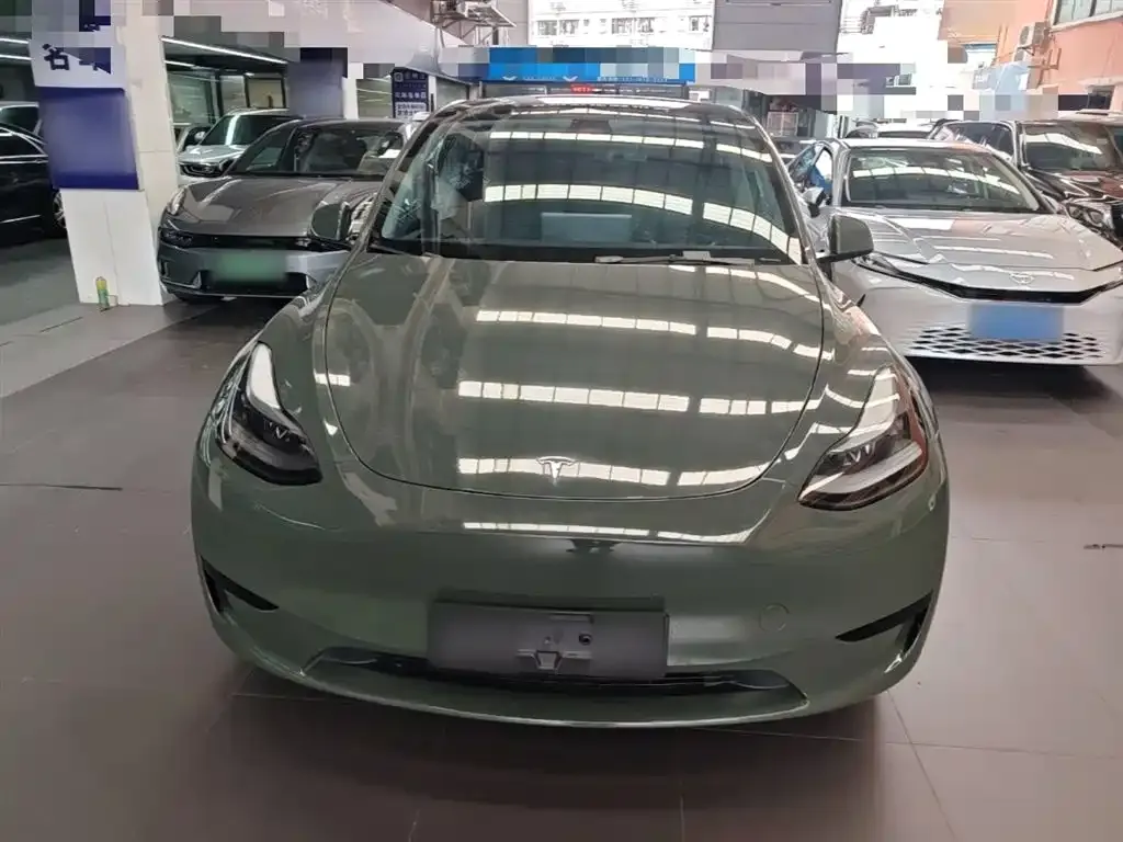 Tesla Model Y — фото 8