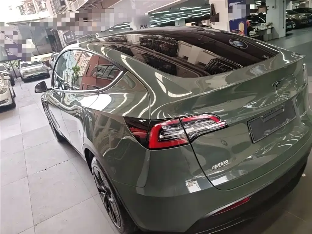 Tesla Model Y — фото 7