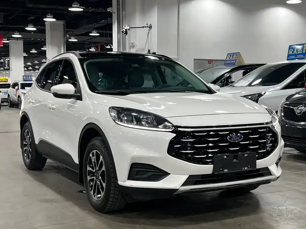 Ford Escape 2023 из CN, фото 7