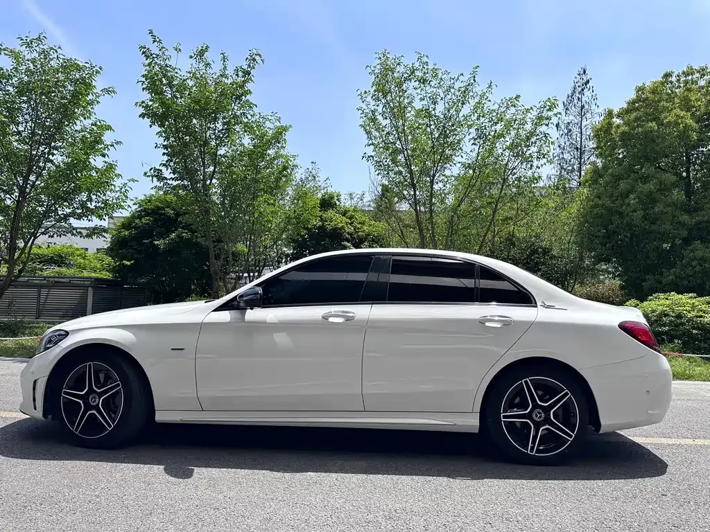 Mercedes-Benz C-Class — фото 10