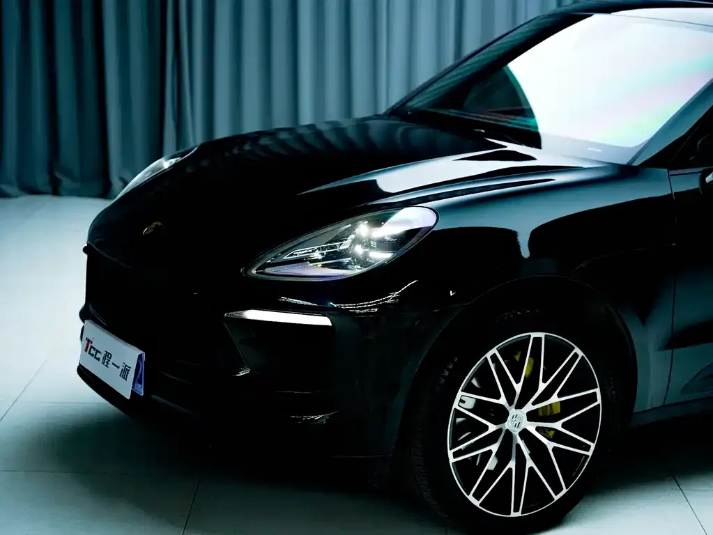 Porsche Macan — фото 9