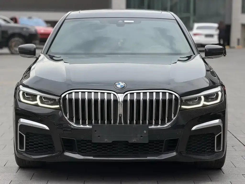 BMW 7 Series 2021 из CN, фото 2