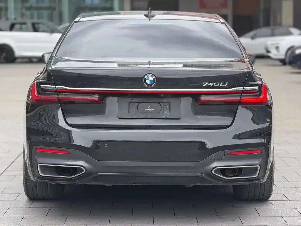BMW 7 Series 2021 из CN, фото 6