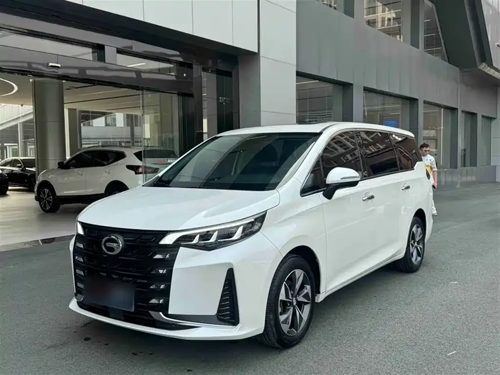GAC Motor Trumpchi M6 — фото 10