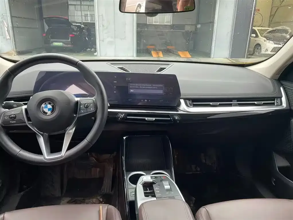 BMW X1 — фото 10