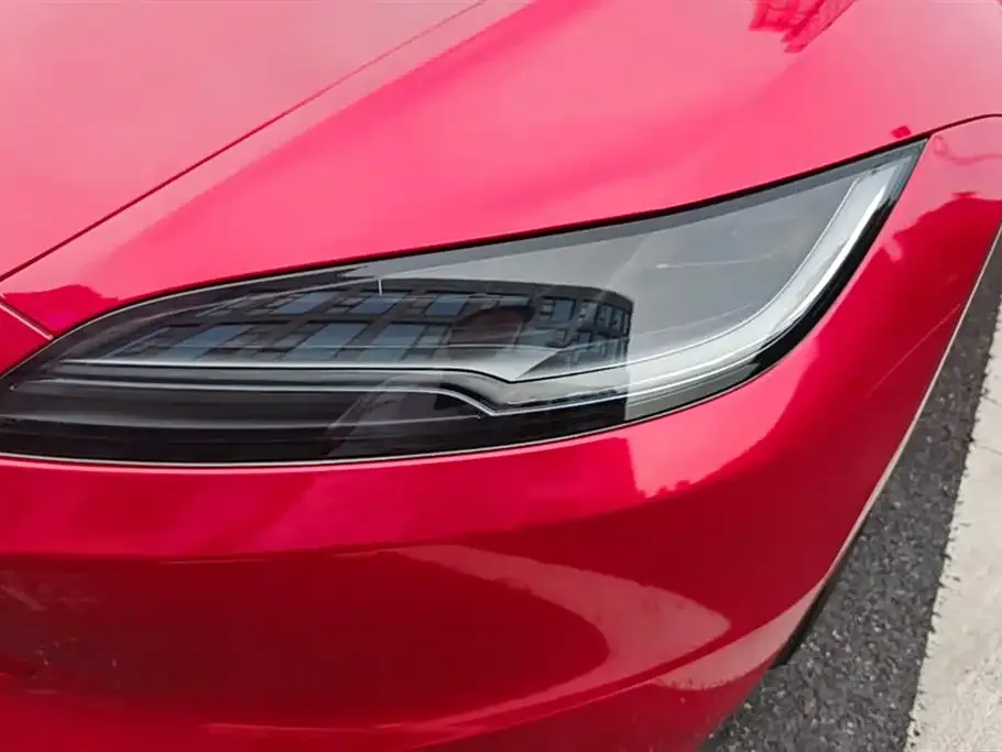 Tesla Model 3 — фото 2