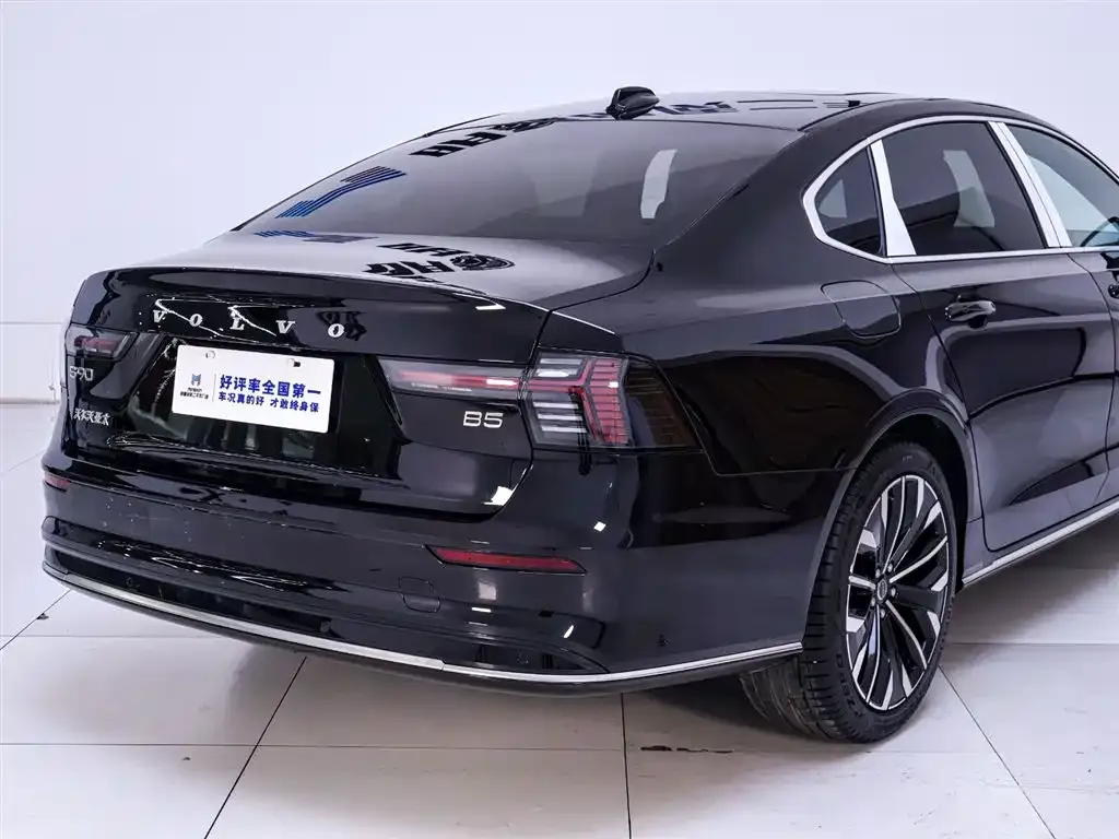 Volvo S90 — фото 8