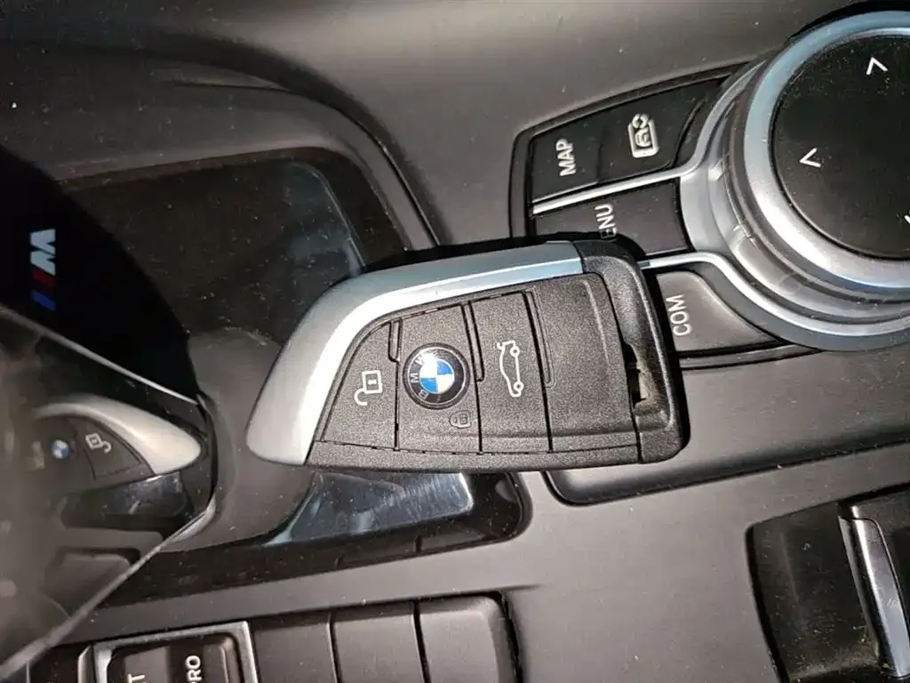 BMW X1 — фото 9