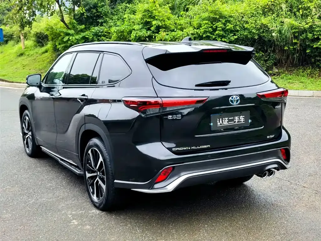 Toyota Crown Kluger 2024 из CN, фото 10