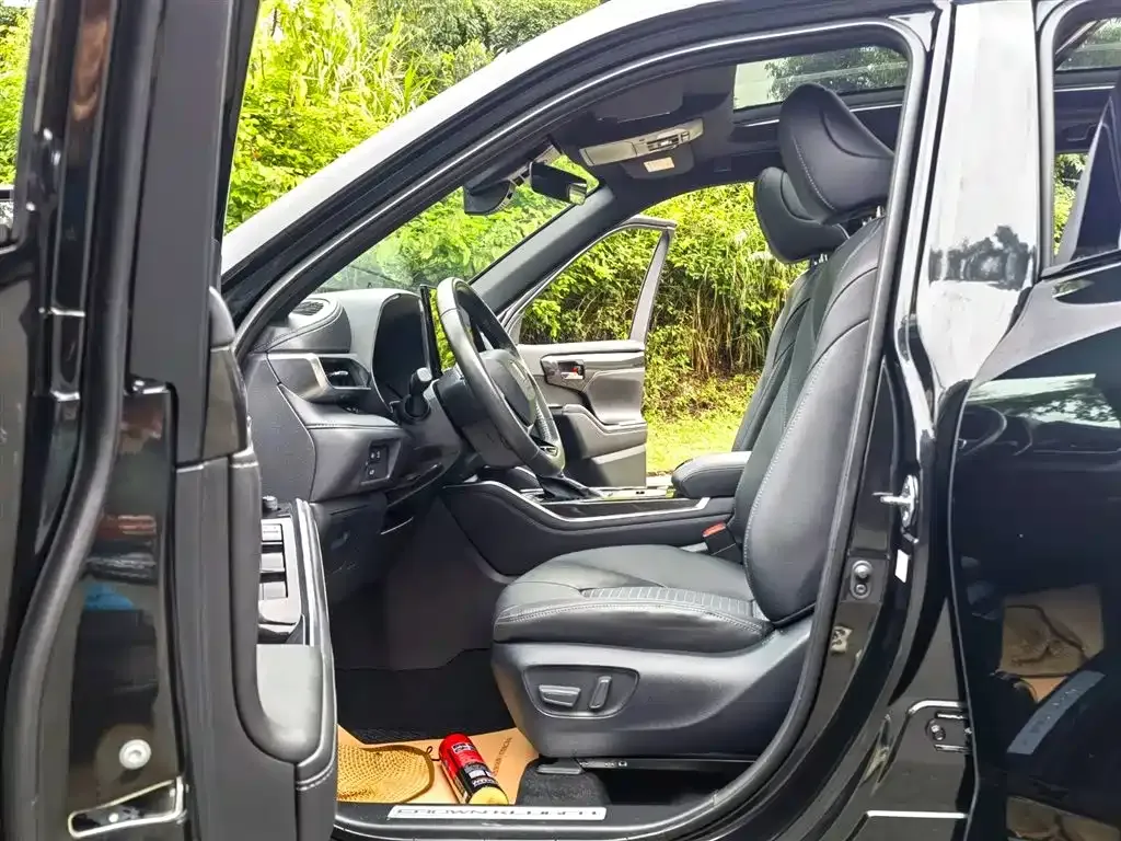Toyota Crown Kluger 2024 из CN, фото 3