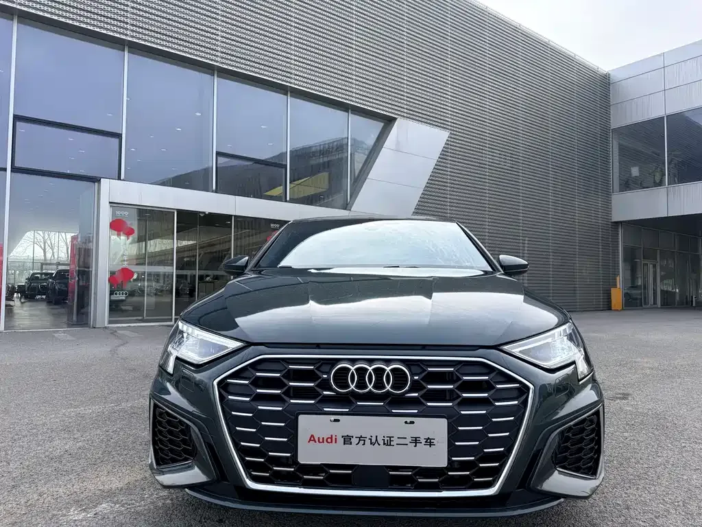 Audi A3 — фото 1