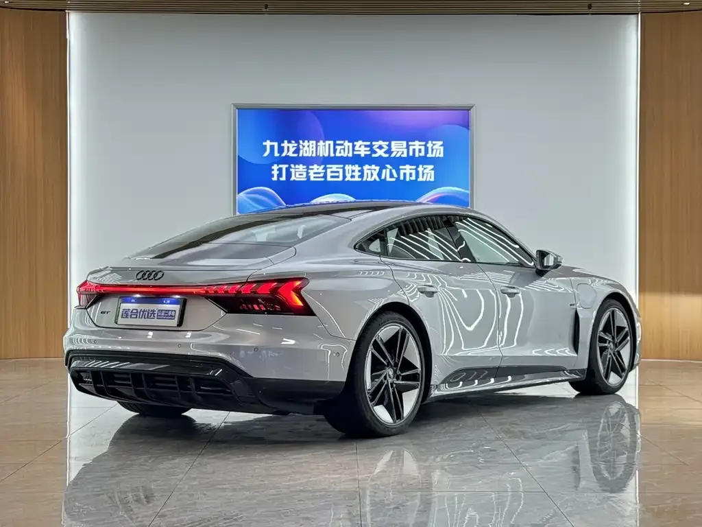Audi e-tron GT 2024 из CN, фото 6
