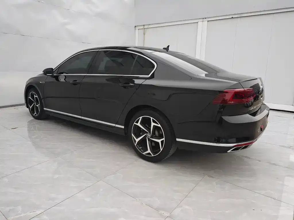 Volkswagen Magotan 2023 из CN, фото 4