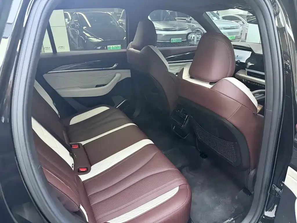 Geely Xingyue L 2025 из CN, фото 4