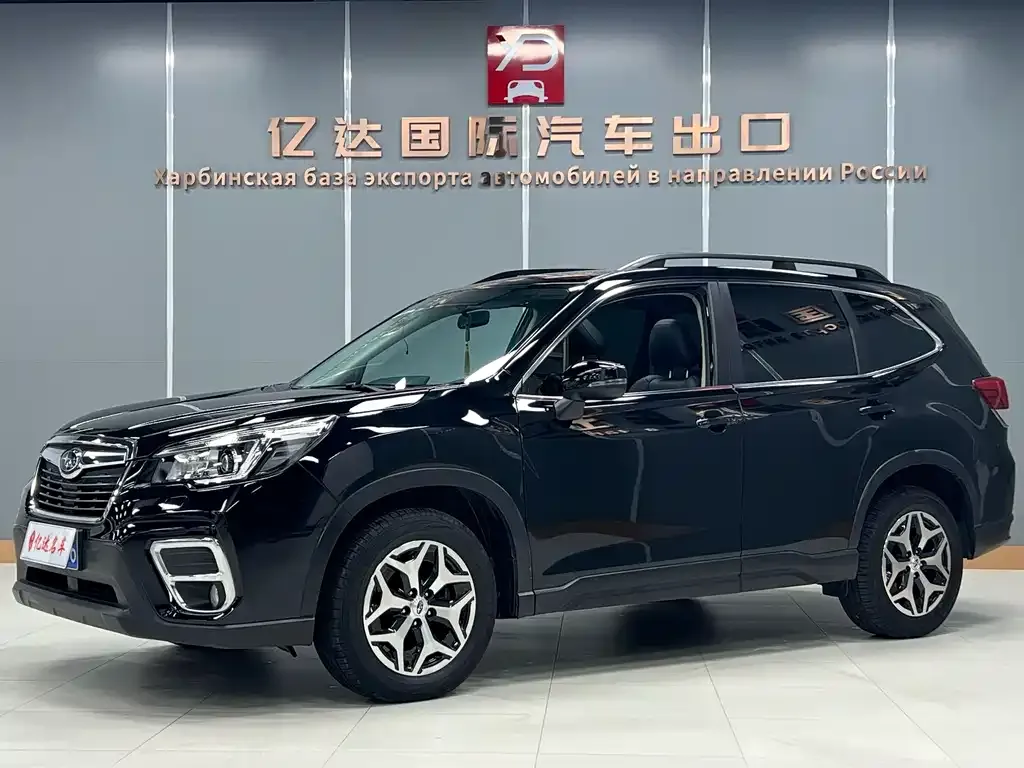 Subaru Forester — фото 1