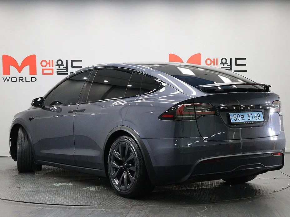 Tesla Model X 2023 из KR, фото 3