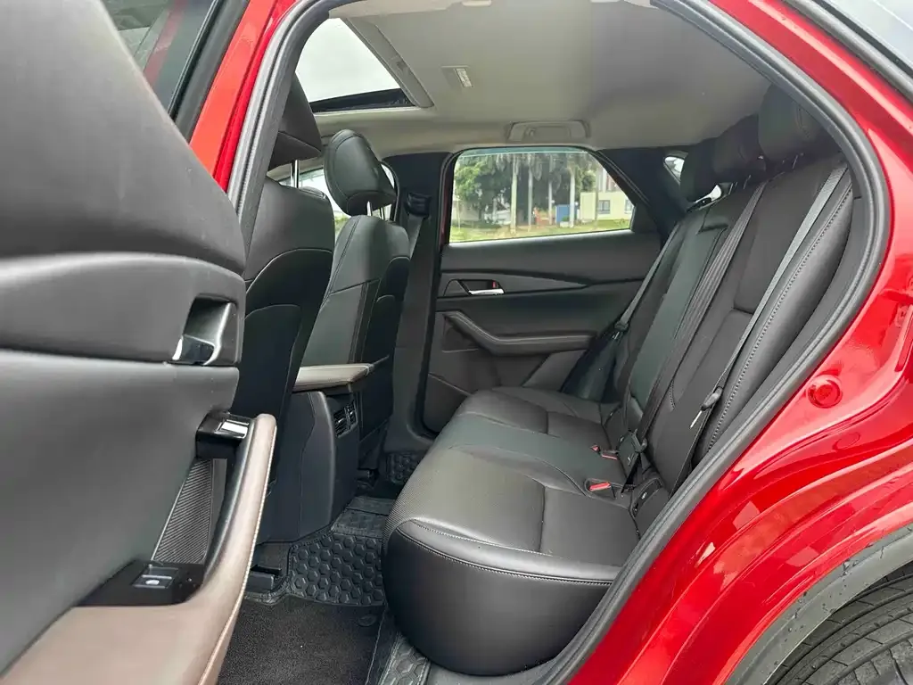 Mazda CX-30 2021 из CN, фото 7