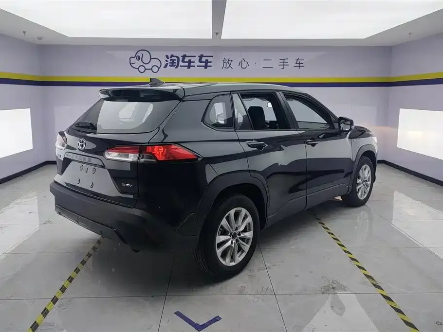 Toyota Corolla Cross — фото 7