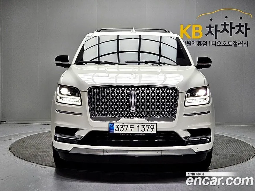 Lincoln Navigator