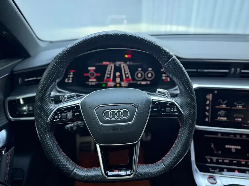 Audi RS 6 2023 из CN, фото 7