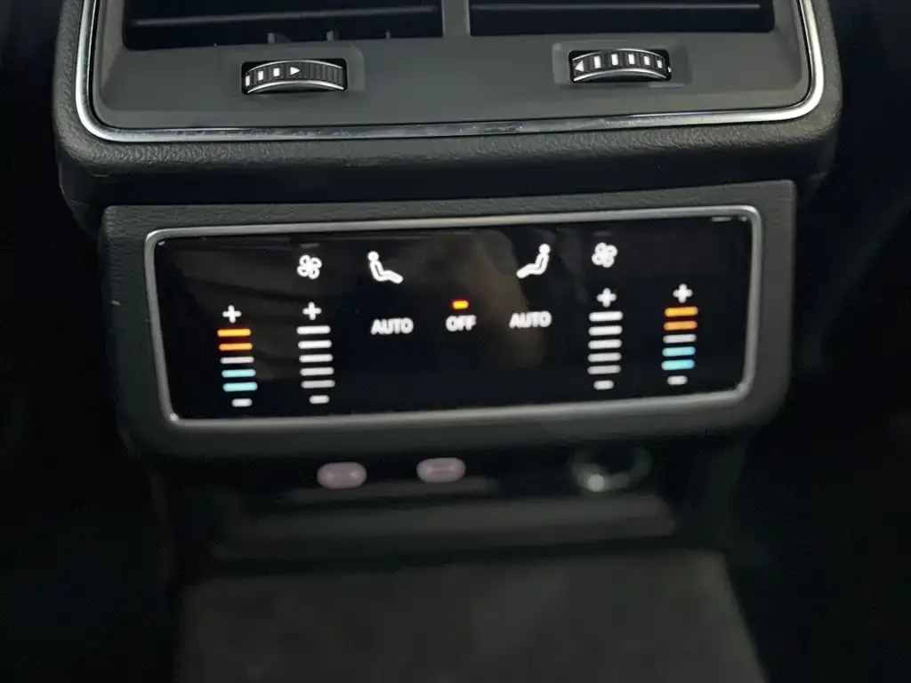 Audi RS 6 2023 из CN, фото 8