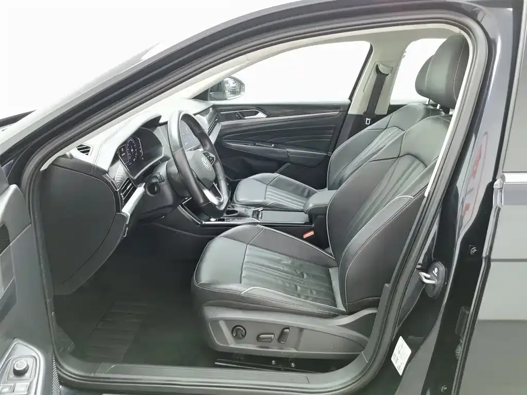 Volkswagen Passat — фото 10