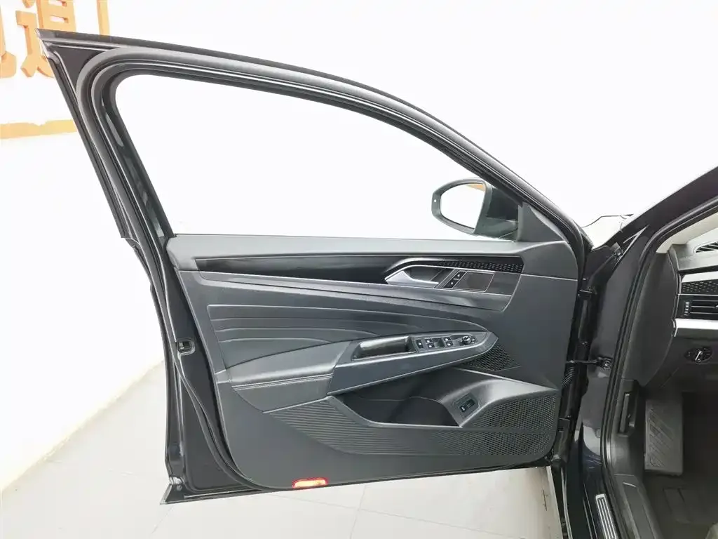 Volkswagen Passat — фото 3