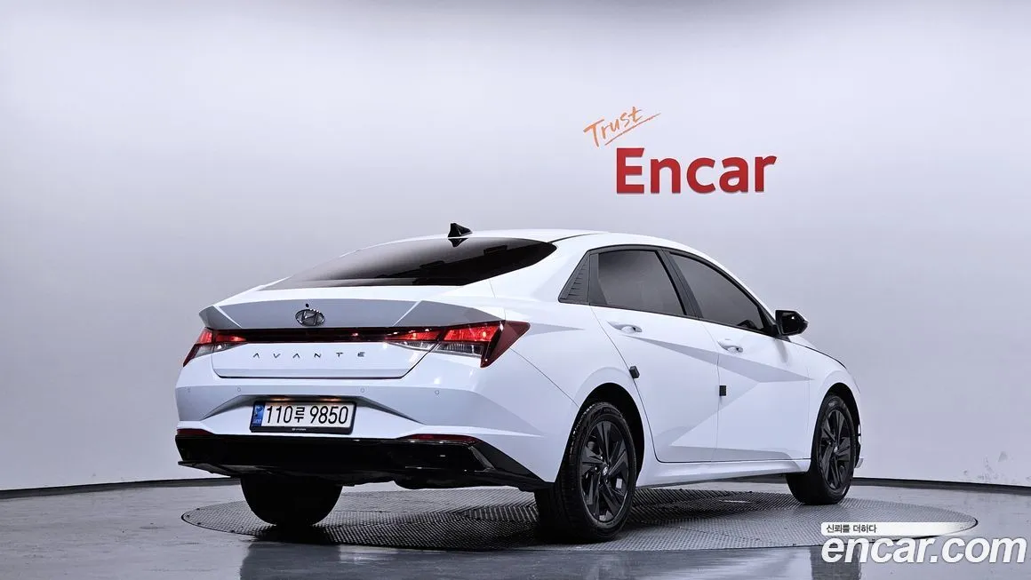 Hyundai AVANTE — фото 3