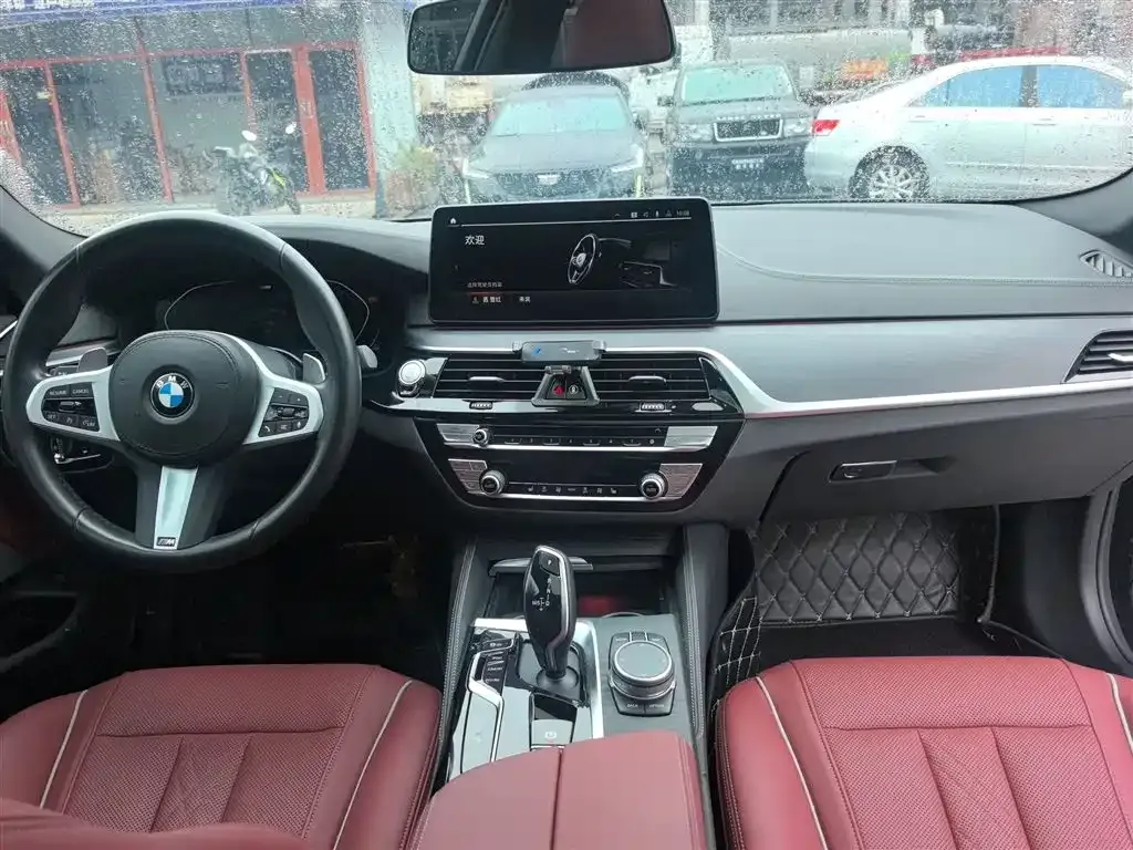 BMW 5 Series — фото 10