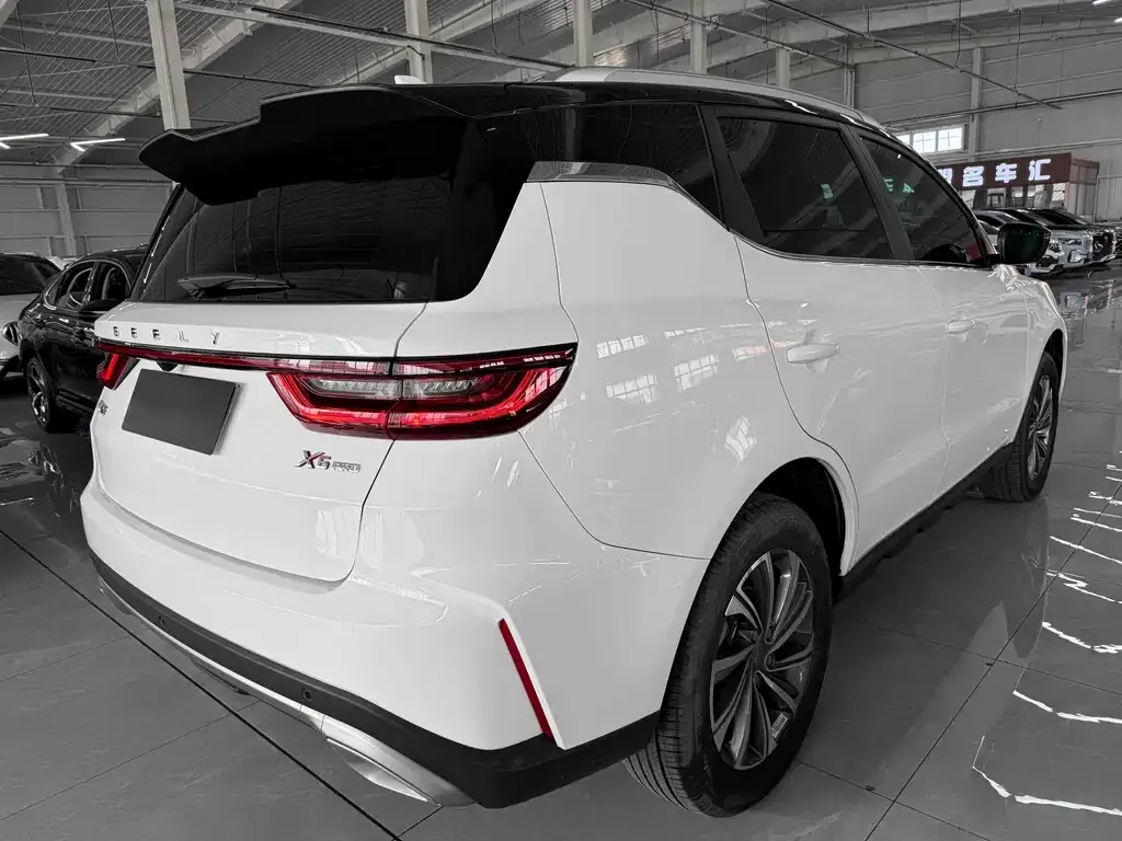 Geely Vision X6 — фото 9
