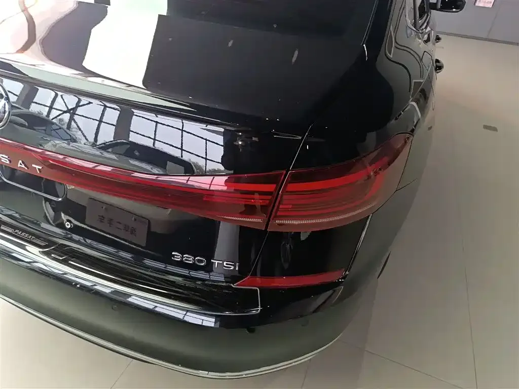 Volkswagen Passat — фото 7