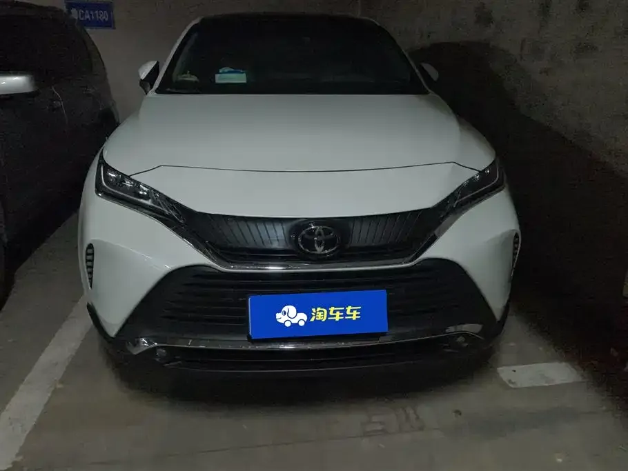 Toyota Harrier — фото 3