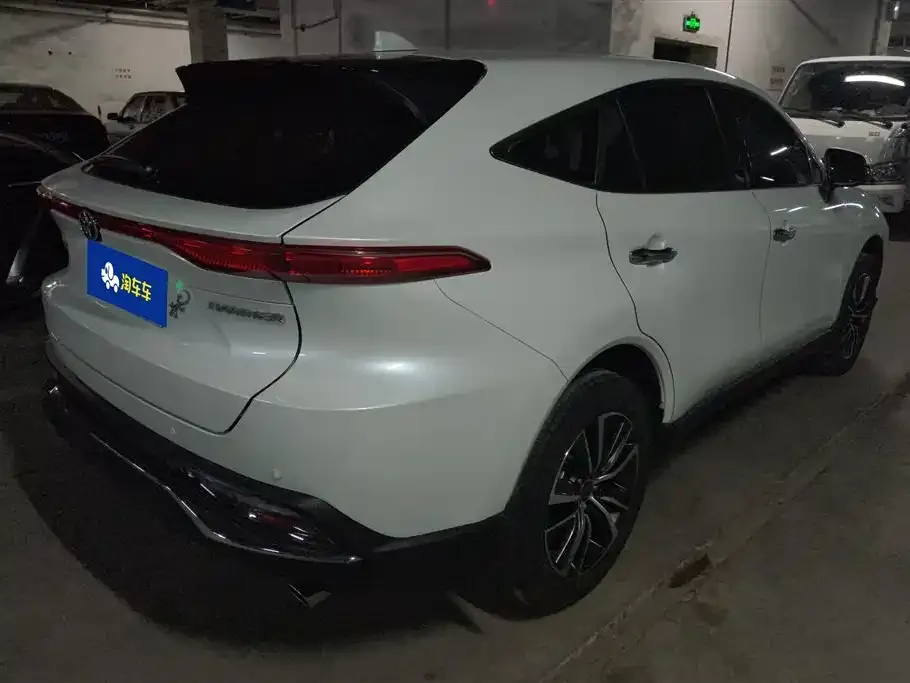 Toyota Harrier — фото 4