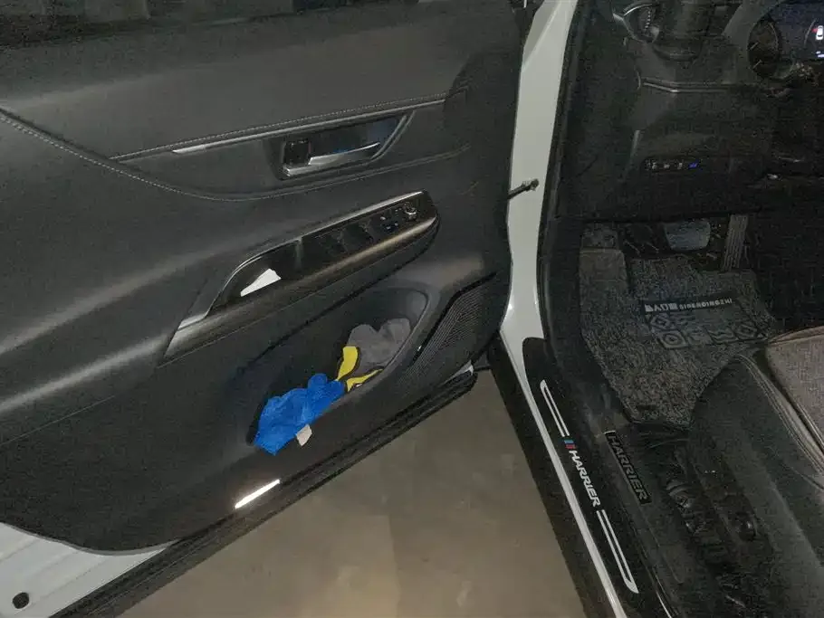 Toyota Harrier — фото 7
