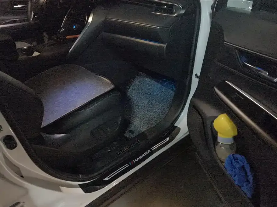 Toyota Harrier — фото 9