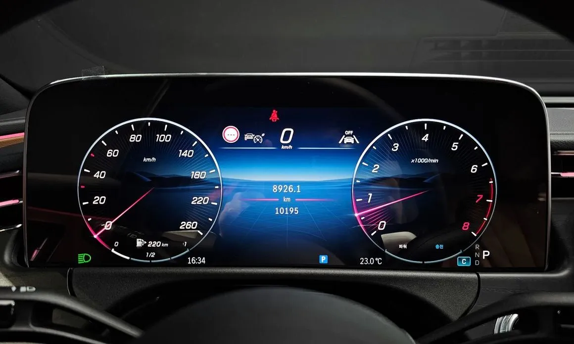 Mercedes-Benz E-Class 2025 из KR, фото 2