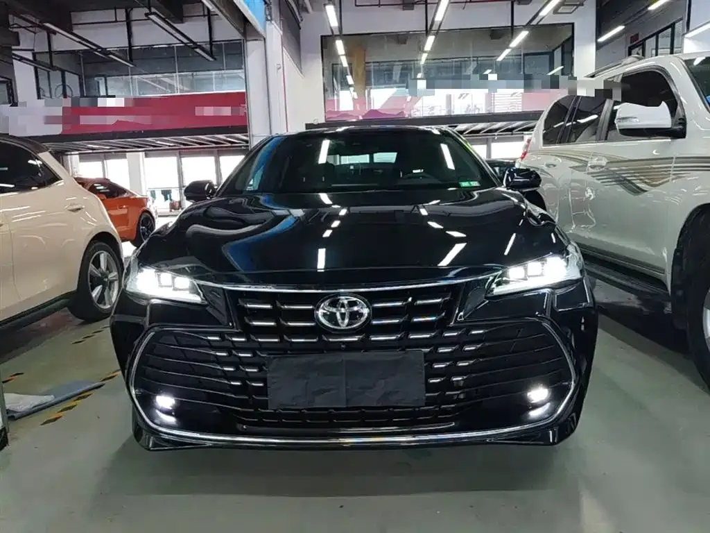 Toyota Avalon — фото 4