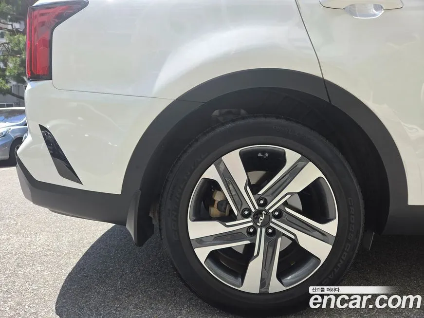 Kia Sorento — фото 5