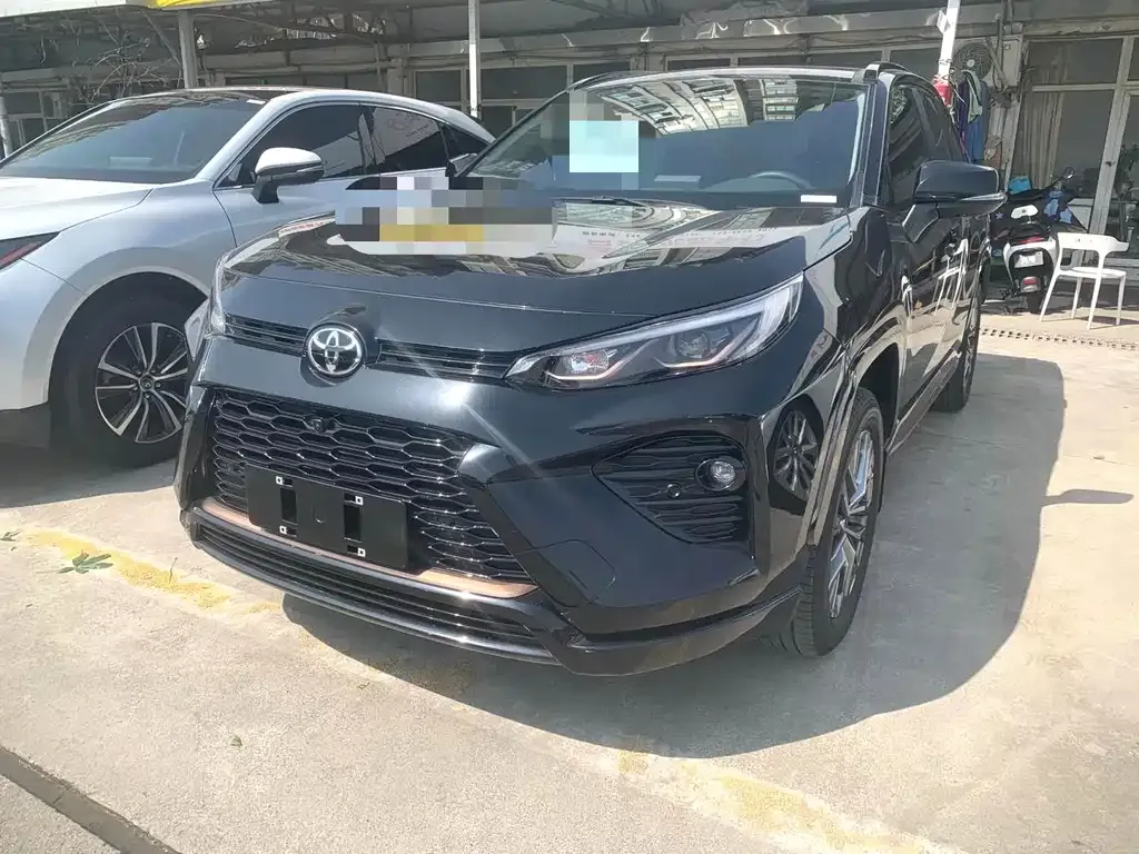 Toyota Wildlander — фото 1