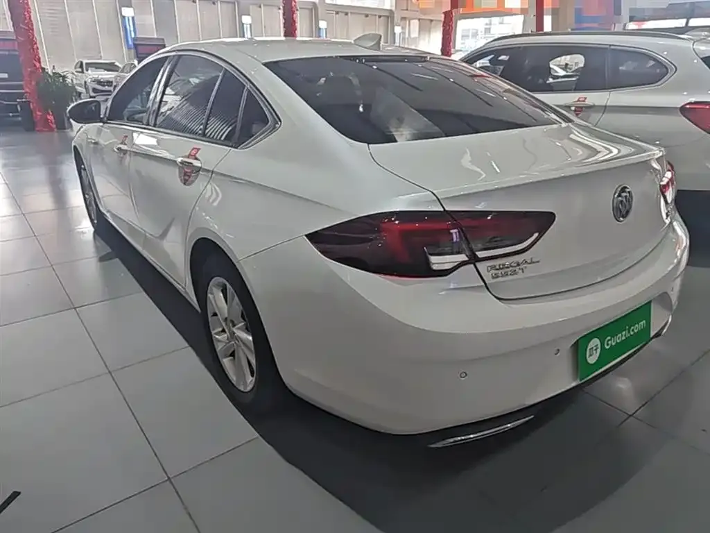 Buick Regal — фото 10