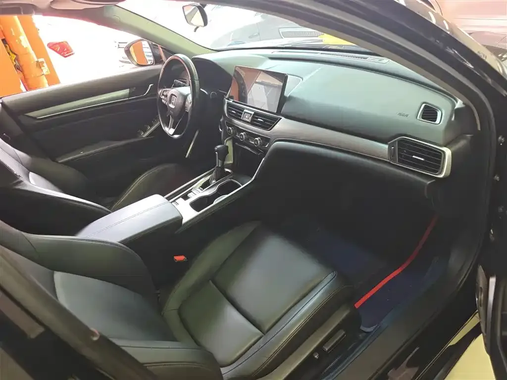 Honda Accord — фото 5