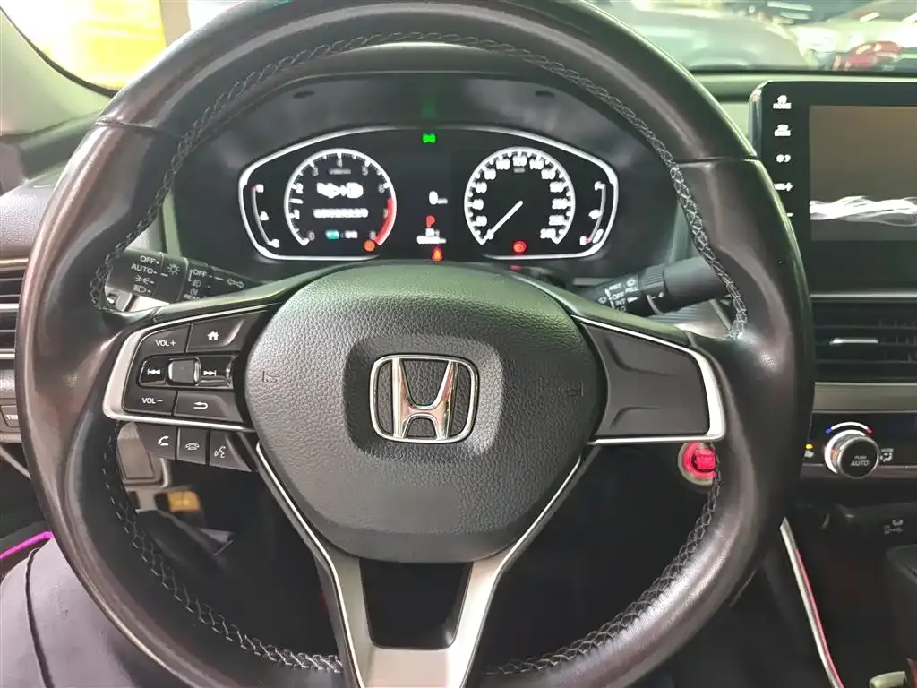 Honda Accord — фото 4