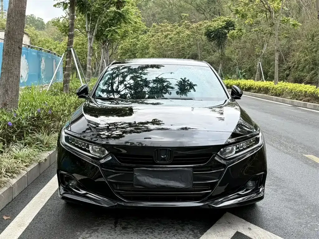Honda Accord — фото 10
