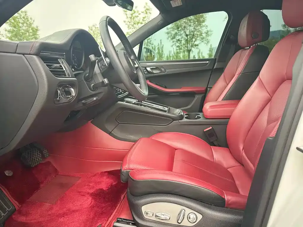 Porsche Macan — фото 5