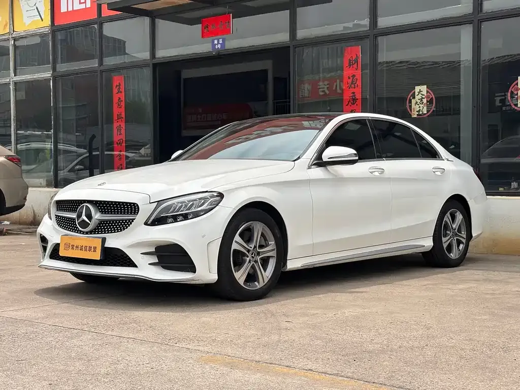 Mercedes-Benz C-Class — фото 1