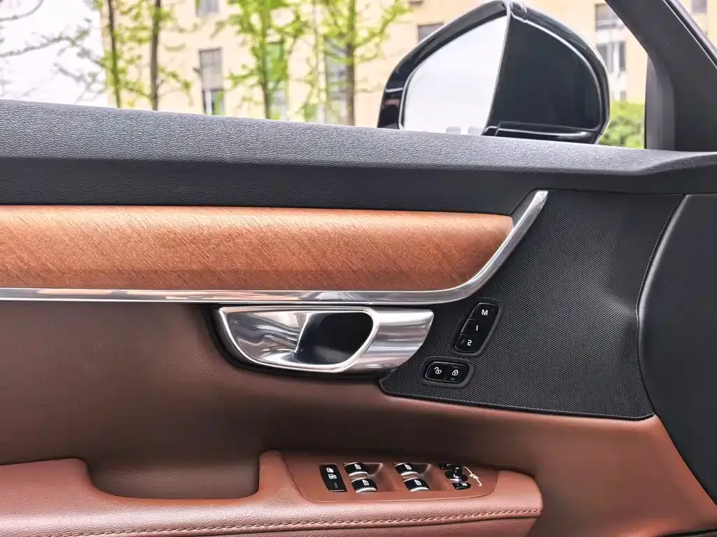 Volvo S90 — фото 9