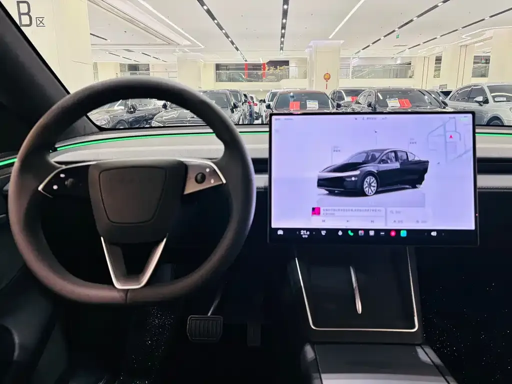 Tesla Model Y L — фото 6