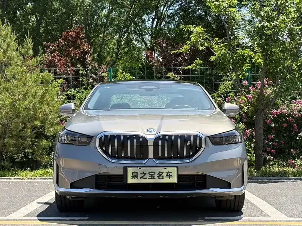 BMW i5 — фото 10
