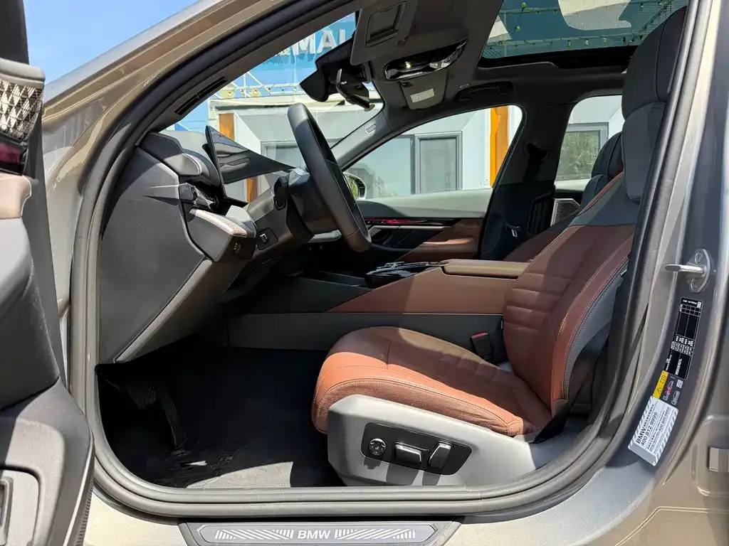BMW i5 — фото 7
