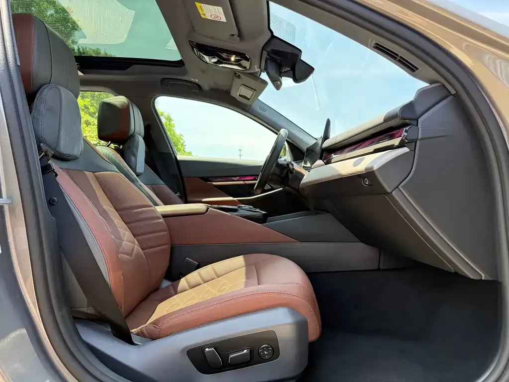 BMW i5 — фото 6